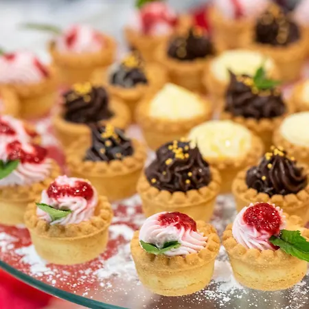 Garden Of Eden Complex Szálloda 5*