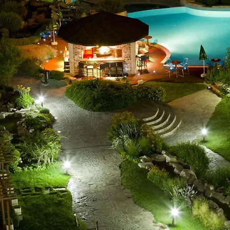 Garden Of Eden Complex Szálloda 5*