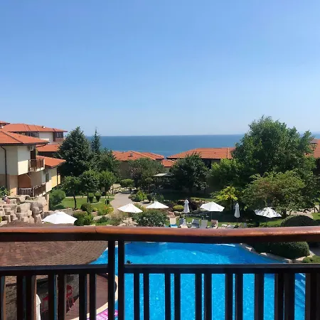 Garden Of Eden Complex Szálloda 5*