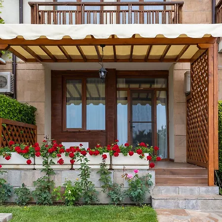 Garden Of Eden Complex Hotel