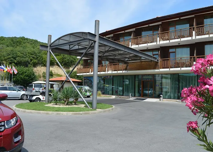 Garden Of Eden Complex Hotel 5*