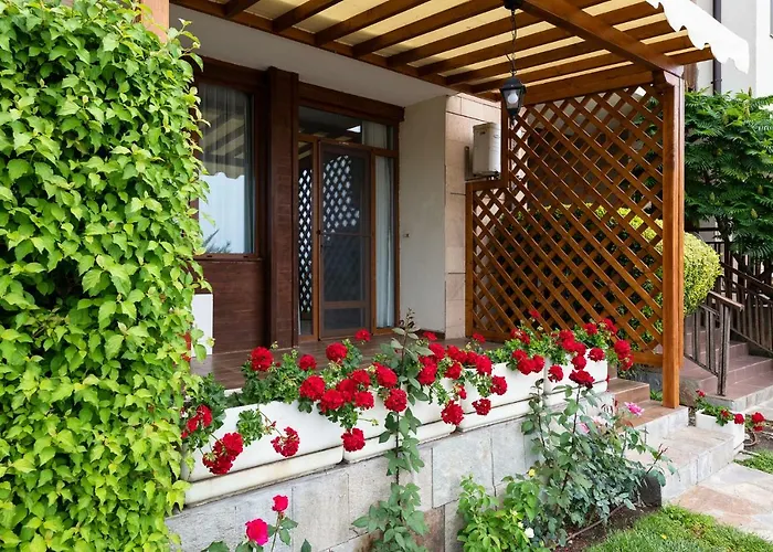 Garden Of Eden Complex Hotel